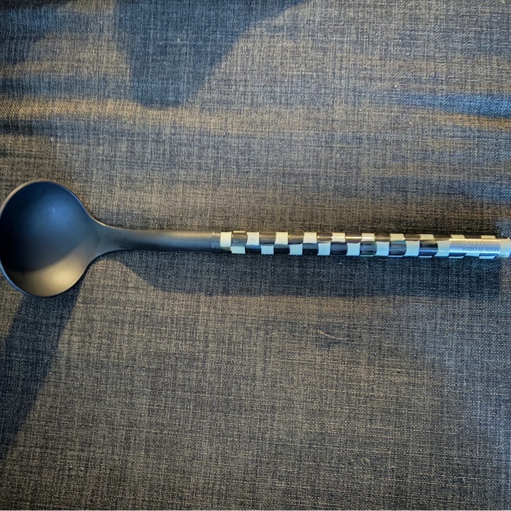 items around the house…kitchen - Picture 8 of 13